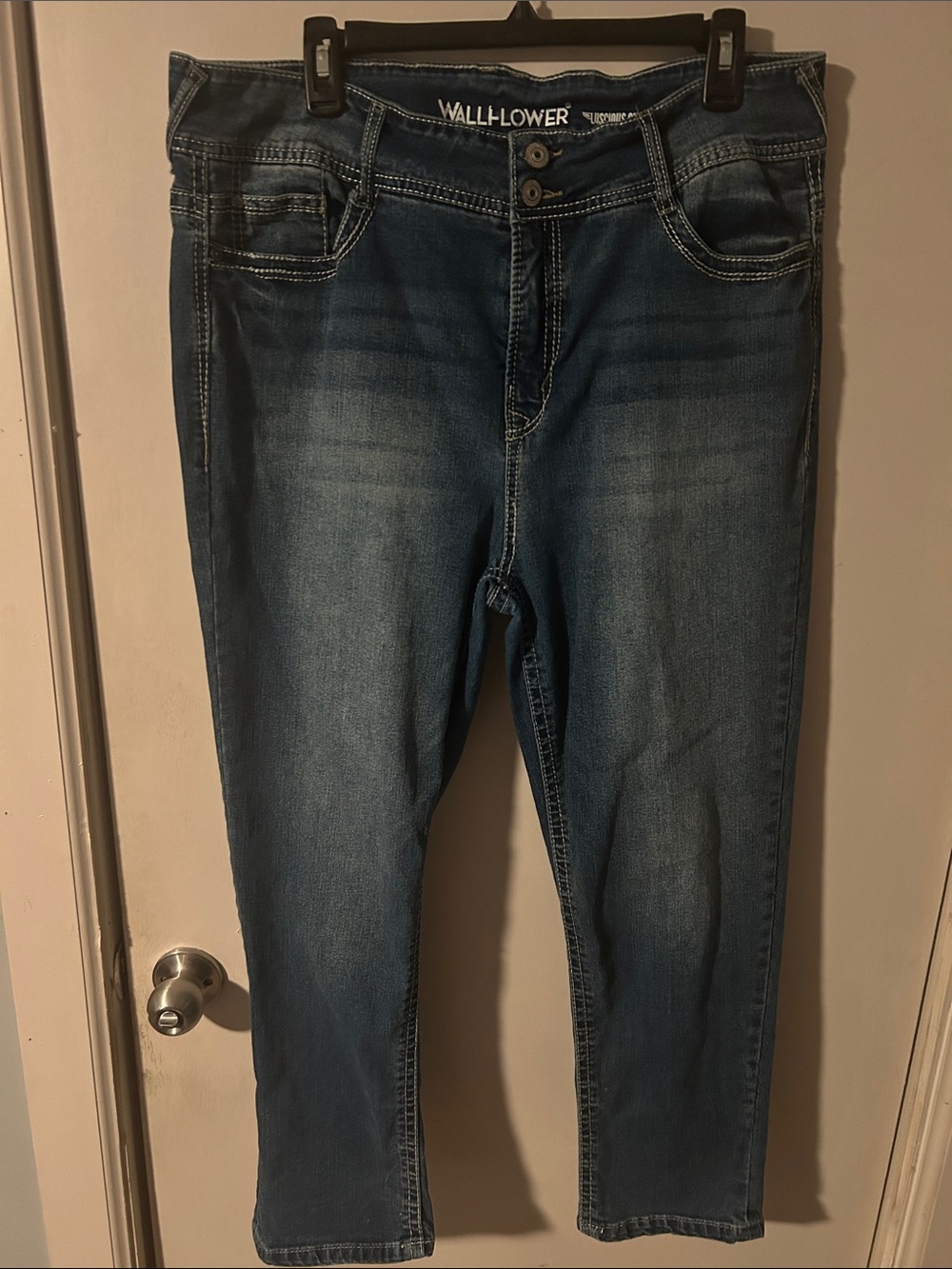 Wallflower Women's Medium Blue Jeans